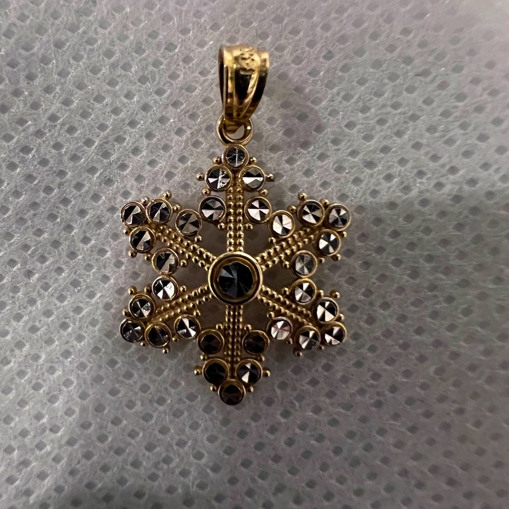 14K yellow gold Snowflakes Pendant with white gold.